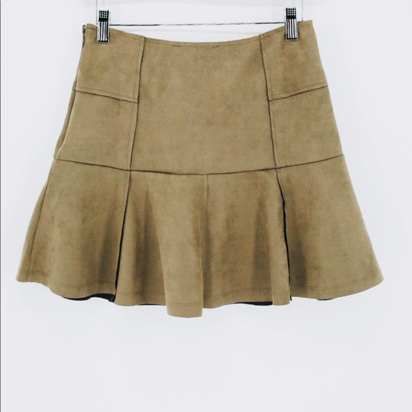Lace Up Ruffle Velveteen Mini Skirt - Picture 3 of 6